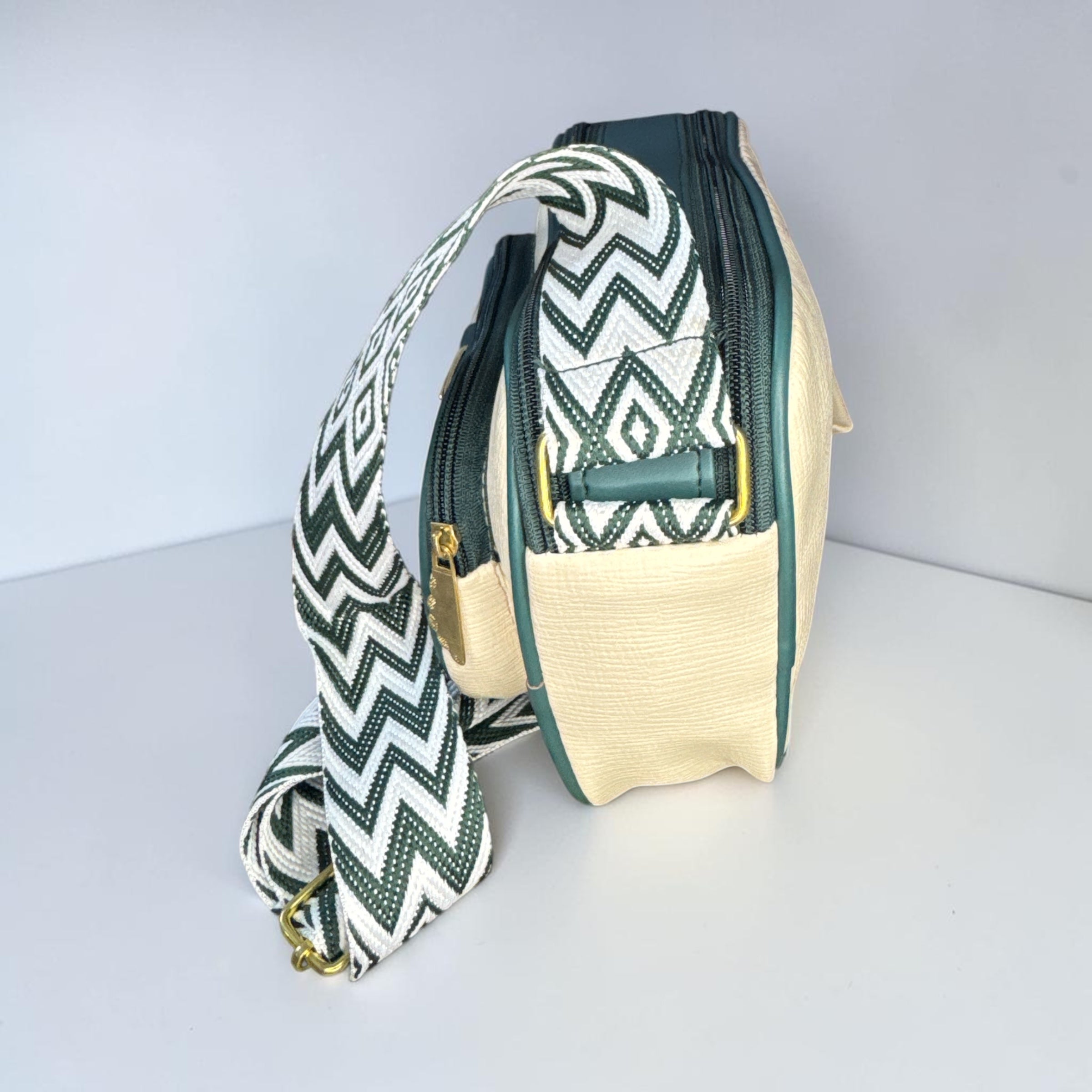 CREAM AND GREEN FAUX LEATHER CROSSBODY SLING BAG